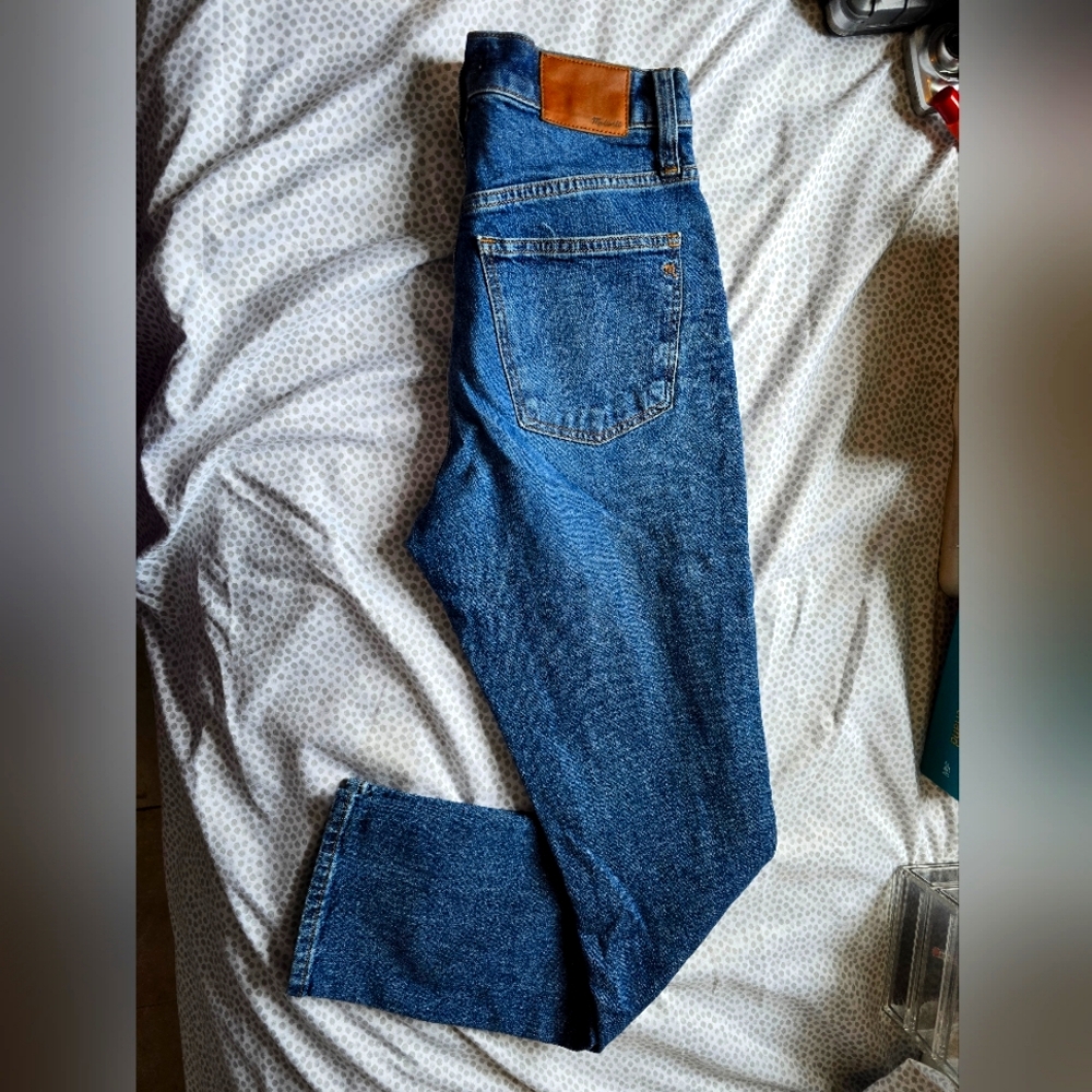 Madewell jean in med wash